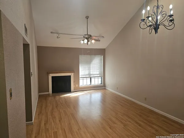 $990 | 8611 Datapoint Drive, Unit 4, San Antonio, TX 78229