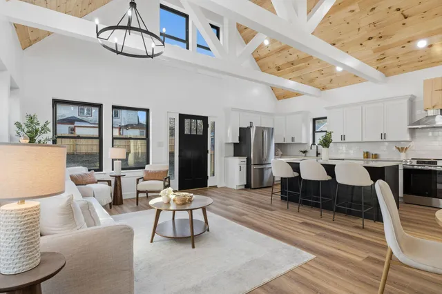 $649,900 | 39 Tenney Hill Road, Kittery, ME 03905