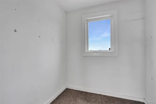 $669,900 | 894 Bay 9th Street, West Islip, NY 11795