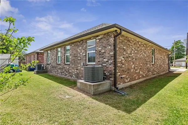 $1,800 | 2714 Tifton Street, Kenner, LA 70062