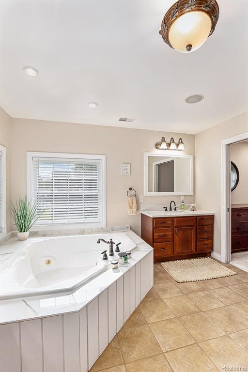 6080 Waldon Road Clarkston, MI 48346 - Photo 21 of 44
