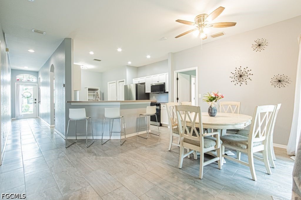 12822 Ivory Stone Loop Fort Myers, FL 33913 - Photo 13 of 50