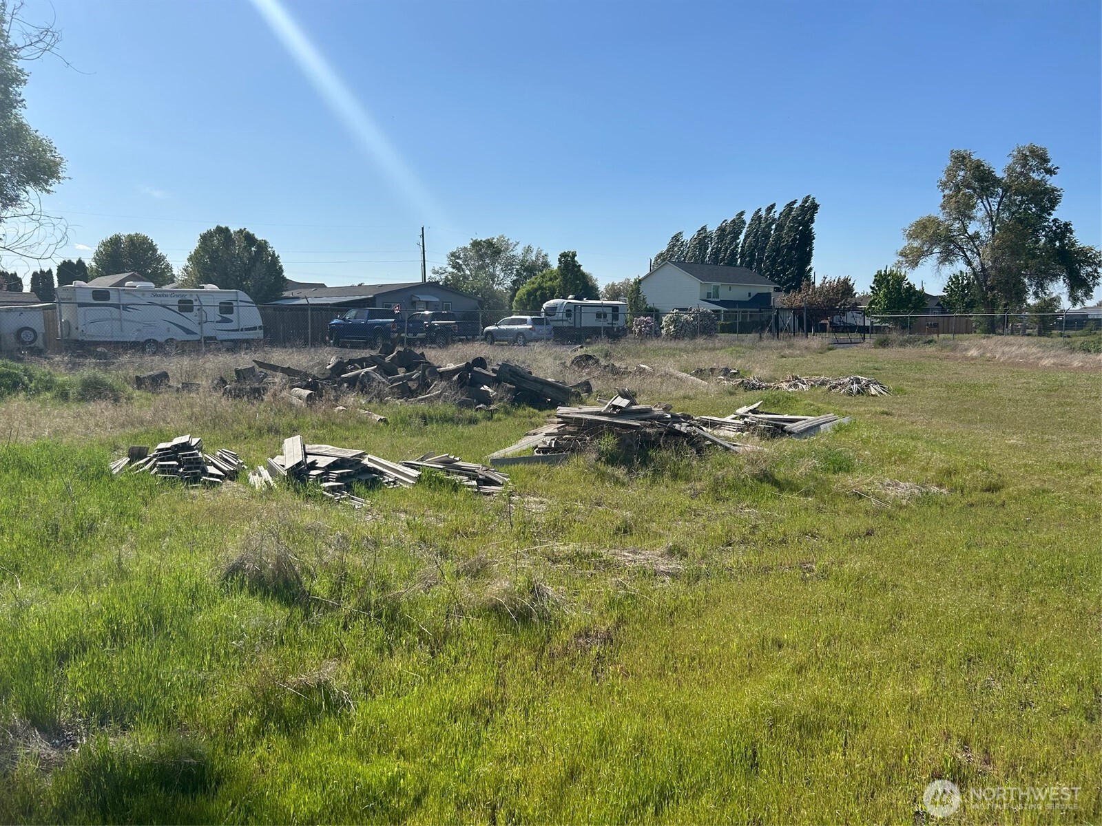 7895 Brunch Road Northeast Moses Lake, WA 98837 - Photo 5 of 5 a view of swimming pool and yard