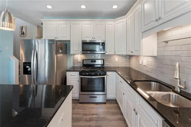 $389,990 | 4074 Spring Cove Drive, Duluth, GA 30097