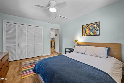 $1,000,000 | 104 Sparkleberry Lane, Carrboro, NC 27510