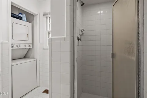 $1,000,000 | 104 Sparkleberry Lane, Carrboro, NC 27510