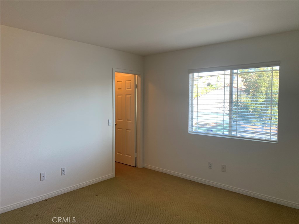 33782 Channel Street Temecula, CA 92592 - Photo 14 of 30 an empty room with a window