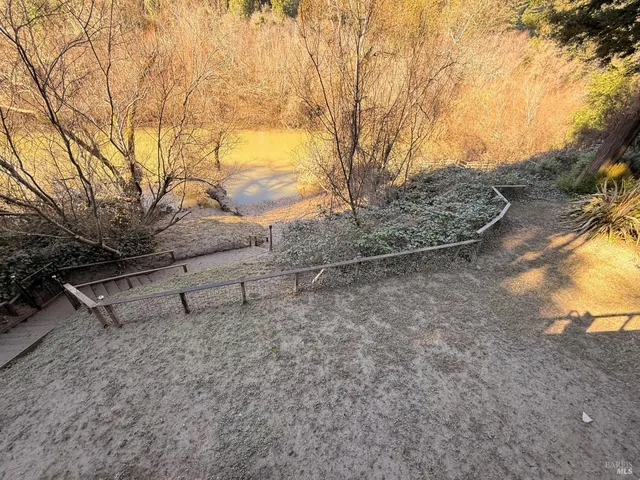 $799,000 | 16868 Center Way, Guerneville, CA 95446