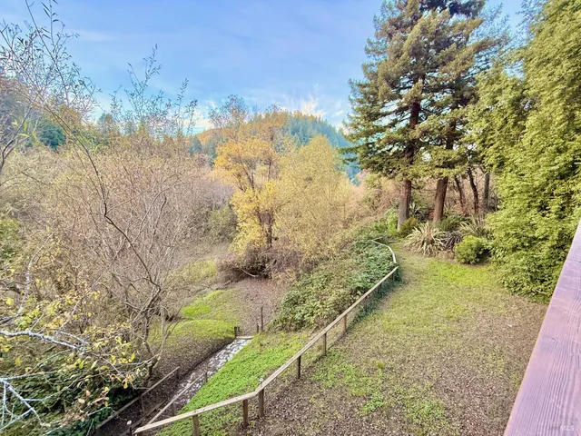 $799,000 | 16868 Center Way, Guerneville, CA 95446