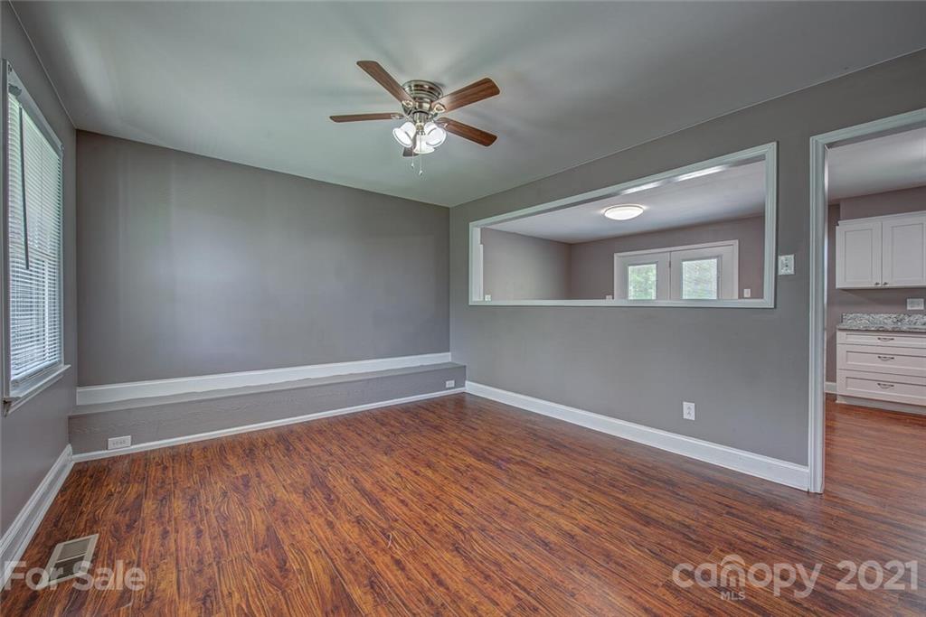 611 Bell Road Kings Mountain, NC 28086 - Photo 3 of 24 Gallery Image 3