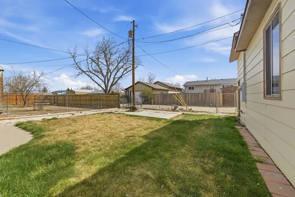 $325,000 | 311 Missouri Street, Evansville, WY 82636
