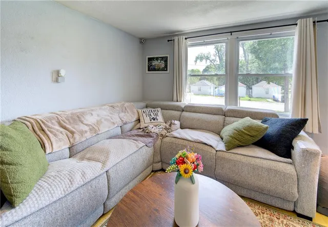 $170,000 | 3136 South 8th Street, Kansas City, KS 66103