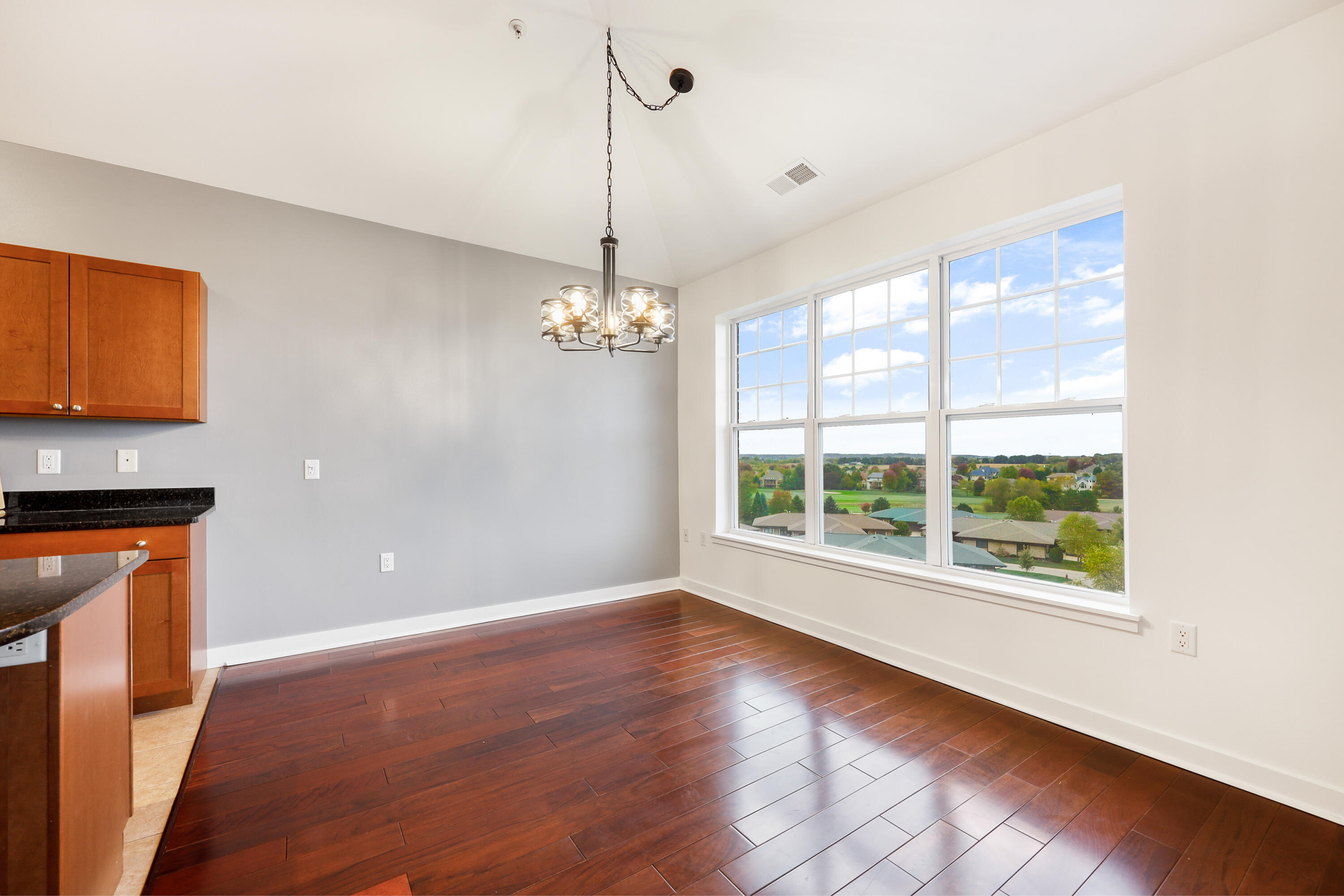 9225 Crosswinds Lane, Unit 402 Madison, WI 53593 - Photo 7 of 29 Dining Room