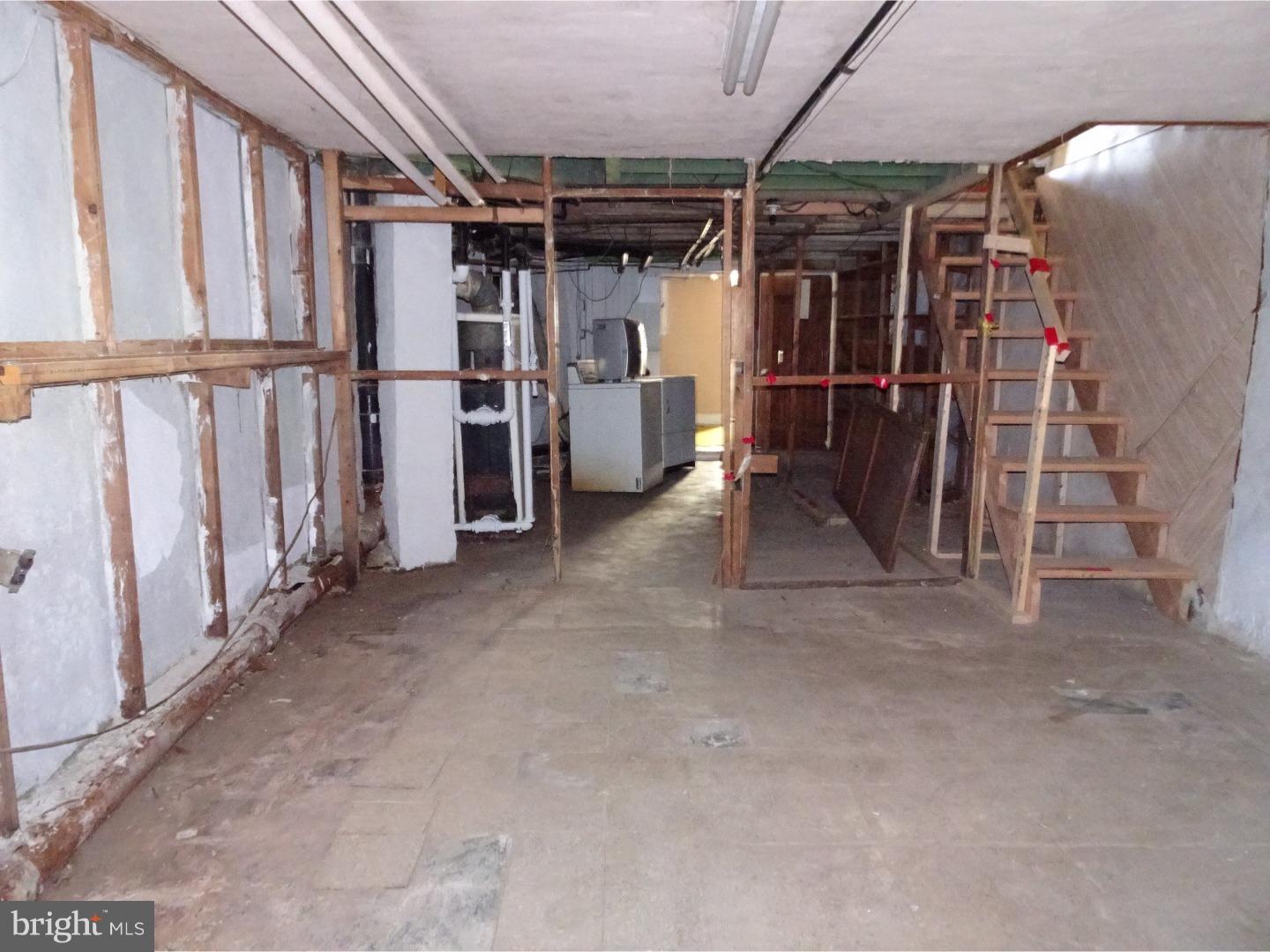 708 Marlyn Road Philadelphia, PA 19151 - Photo 21 of 22