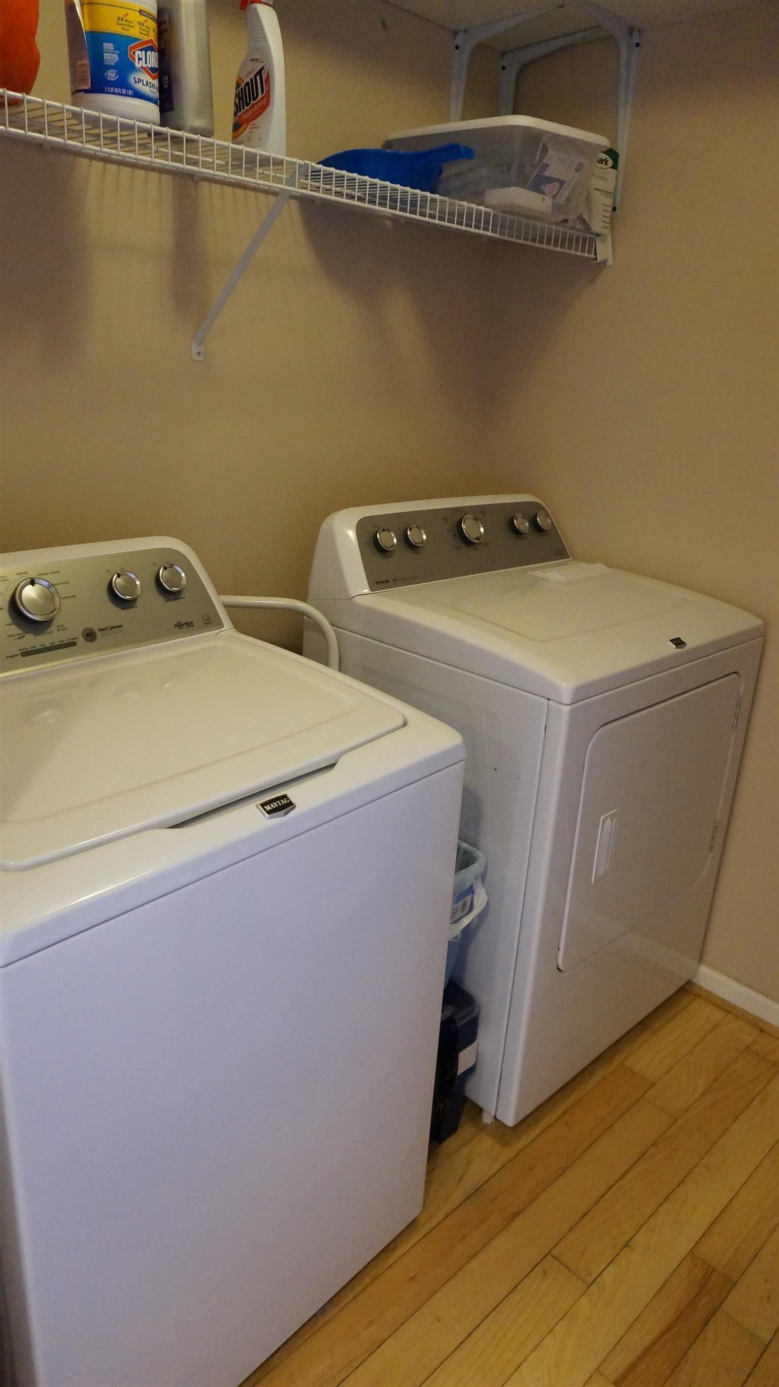 7558 South Swift Road Goodlettsville, TN 37072 - Photo 5 of 18 a utility room with dryer and washer
