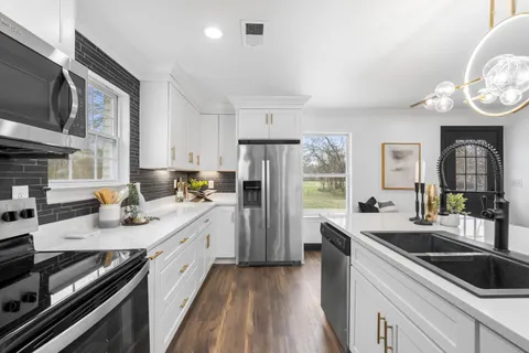 $375,000 | 220 Chamberlain Drive, Murfreesboro, TN 37129