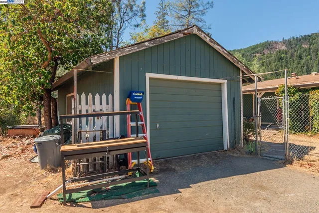 $625,000 | 30661 Highway 3, Douglas City, CA 96024