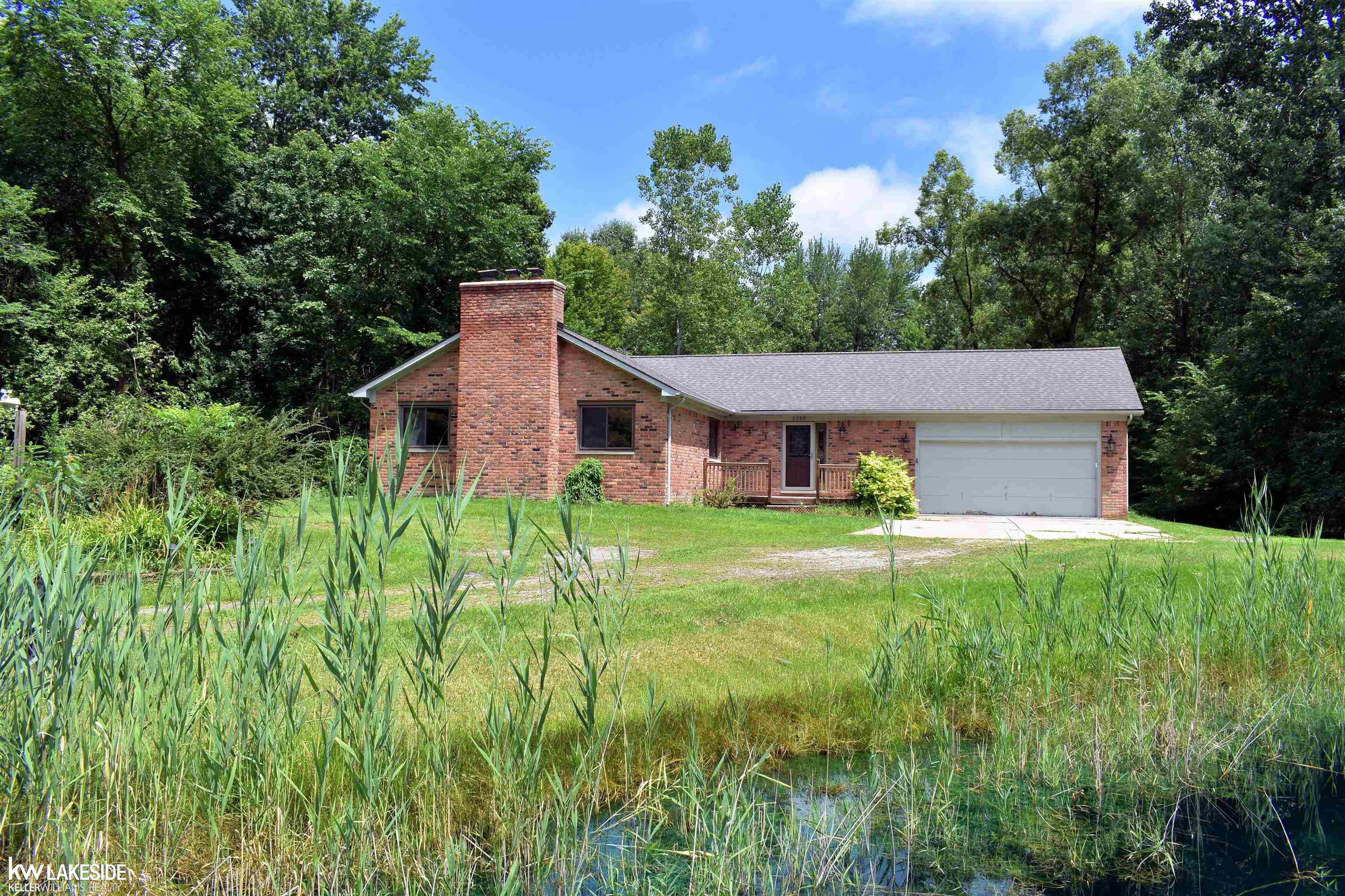 2360 Birch Road St. Clair, MI 48079 - Photo 8 of 45 50149431-33ba7bbe-5127-4a00-8a66-cf6d21e120d6.JPG