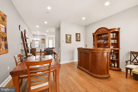 $950,000 | 330 U Street Northwest, Washington, DC 20001
