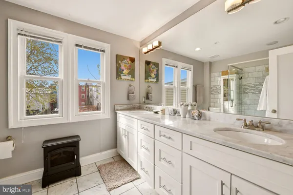 $950,000 | 330 U Street Northwest, Washington, DC 20001