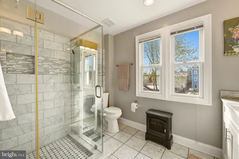 $950,000 | 330 U Street Northwest, Washington, DC 20001