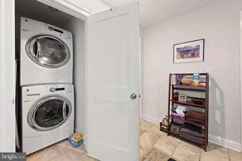 $950,000 | 330 U Street Northwest, Washington, DC 20001