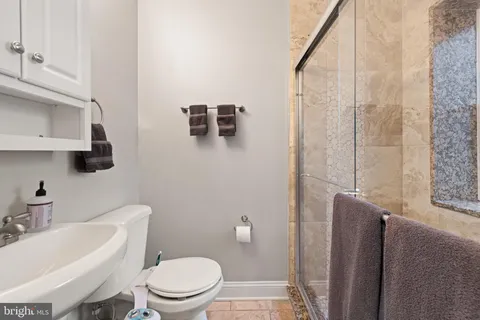 $950,000 | 330 U Street Northwest, Washington, DC 20001