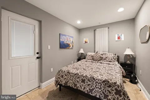 $950,000 | 330 U Street Northwest, Washington, DC 20001