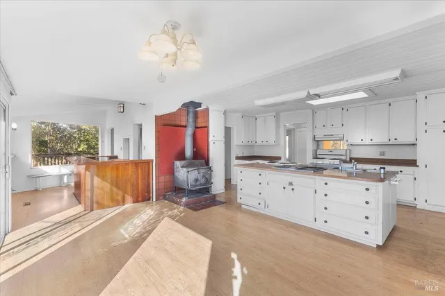 $495,000 | 10650 Woodside Drive, Forestville, CA 95436