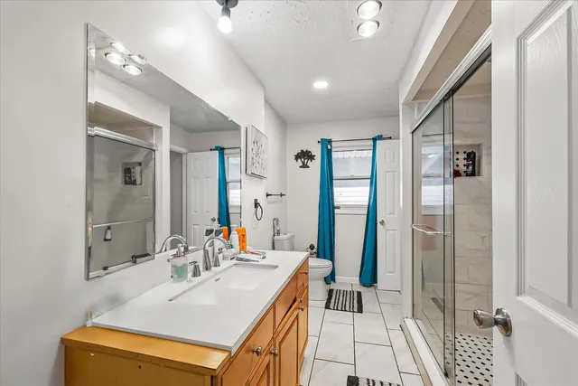 $190,000 | 1226 South Low Street, Bloomington, IL 61701