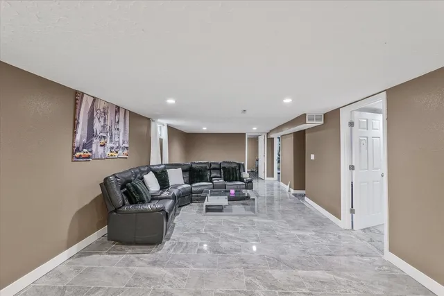 $190,000 | 1226 South Low Street, Bloomington, IL 61701