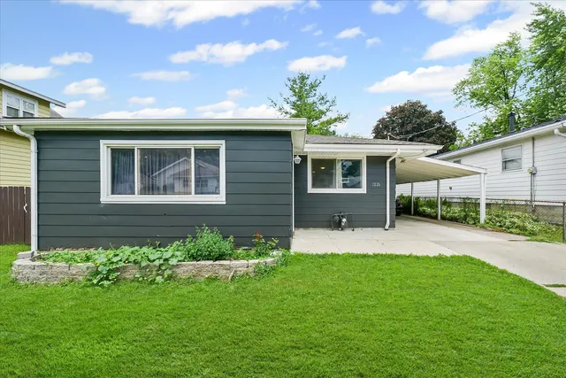 $190,000 | 1226 South Low Street, Bloomington, IL 61701