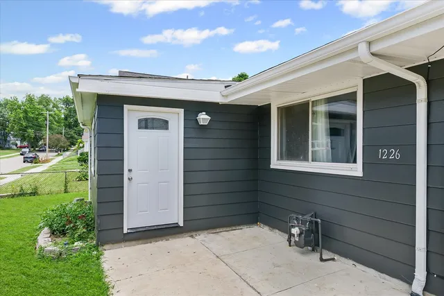 $190,000 | 1226 South Low Street, Bloomington, IL 61701