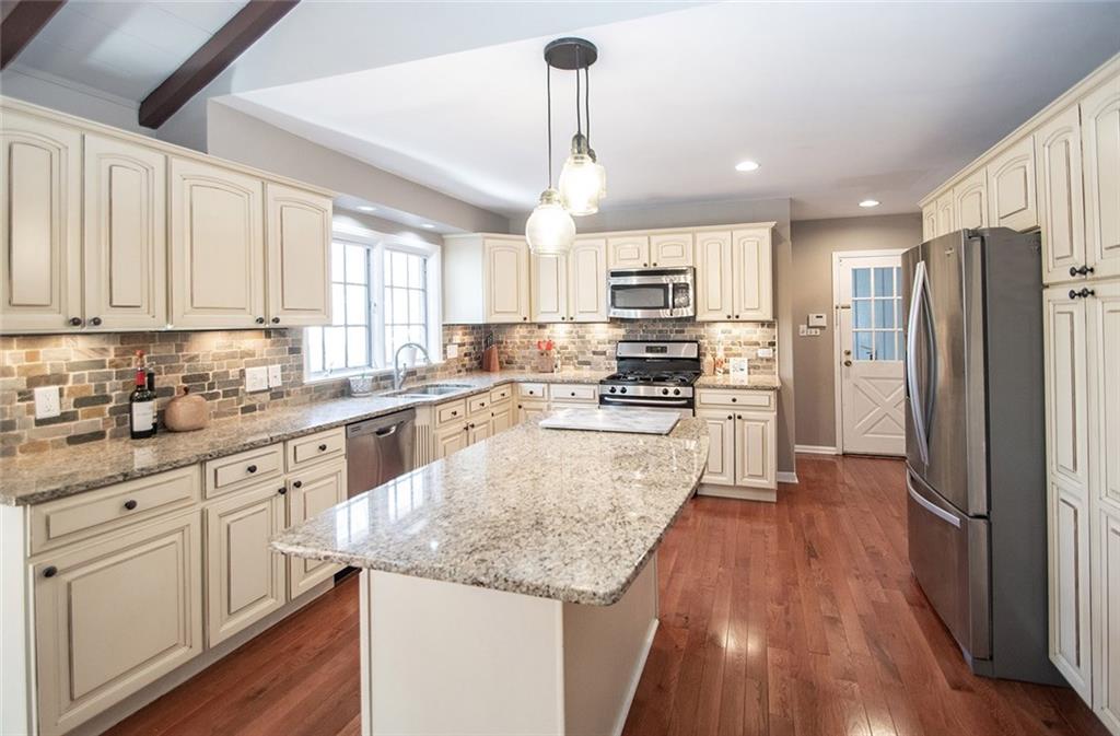 7140 Dean Road Indianapolis, IN 46240 - Photo 14 of 38 Gallery Image 14