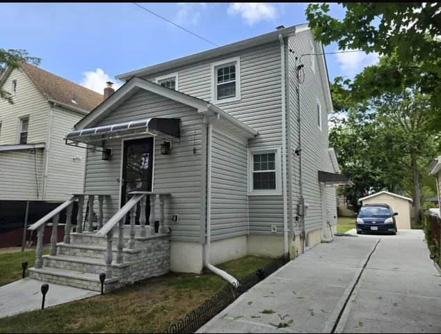 $865,000 | 191-01 122nd Avenue | St. Albans