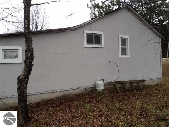 6015 Kniss Road Southeast Kalkaska, MI 49646 - Photo 16 of 19 1740612-15.JPG