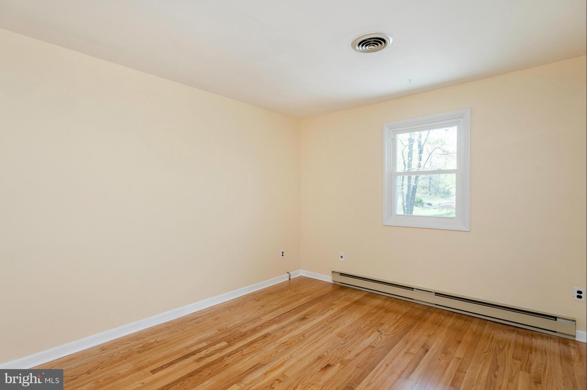 13602 Brookline Road Baldwin, MD 21013 - Photo 17 of 30 Bedroom