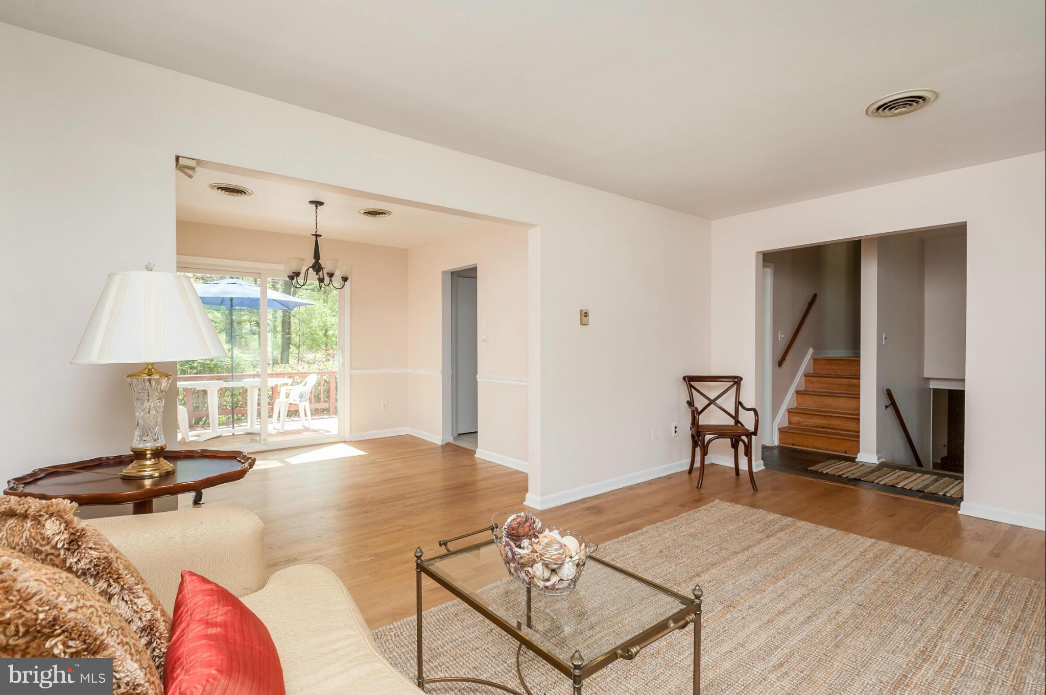 13602 Brookline Road Baldwin, MD 21013 - Photo 6 of 30 Living Room