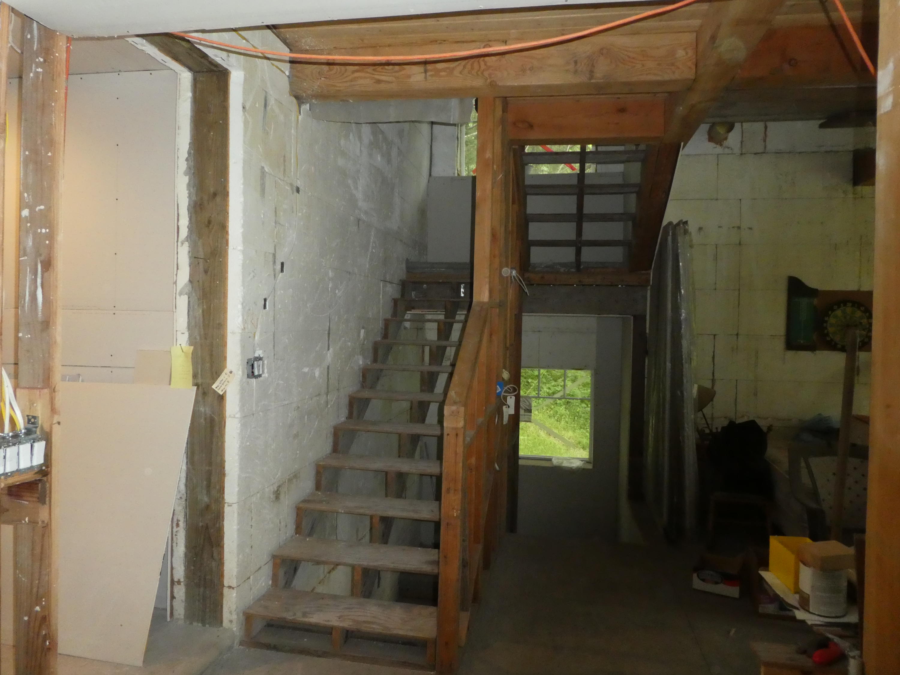 844 Spring Road Shelter Cove, CA 95589 - Photo 23 of 43 Lower level stairs