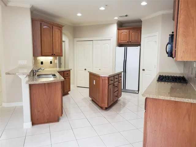 $2,600 | 4330 Lake Run Drive, Missouri City, TX 77459