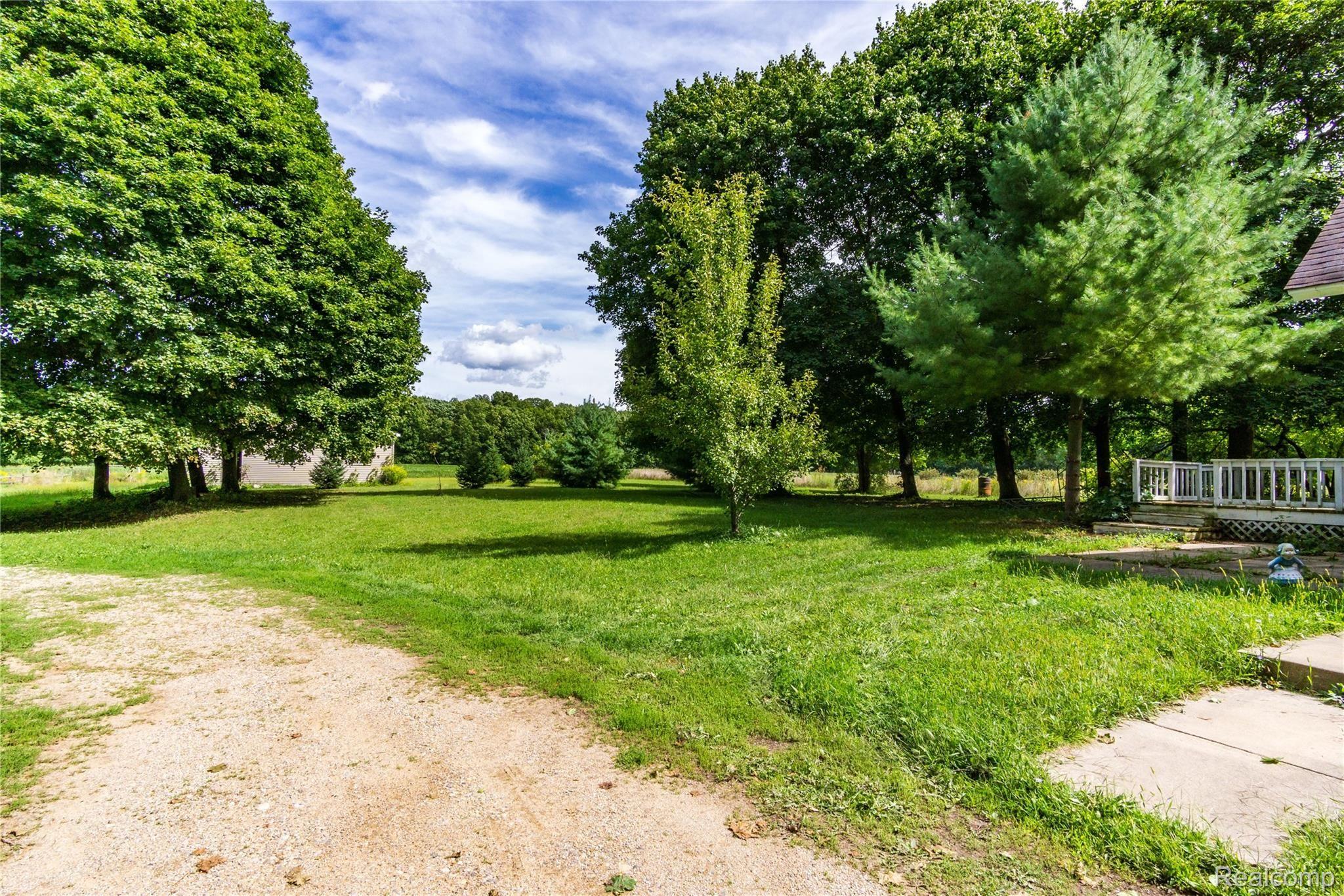 14509 South Byron Road Byron, MI 48418 - Photo 34 of 36 Exteriors (10 of 12).jpg