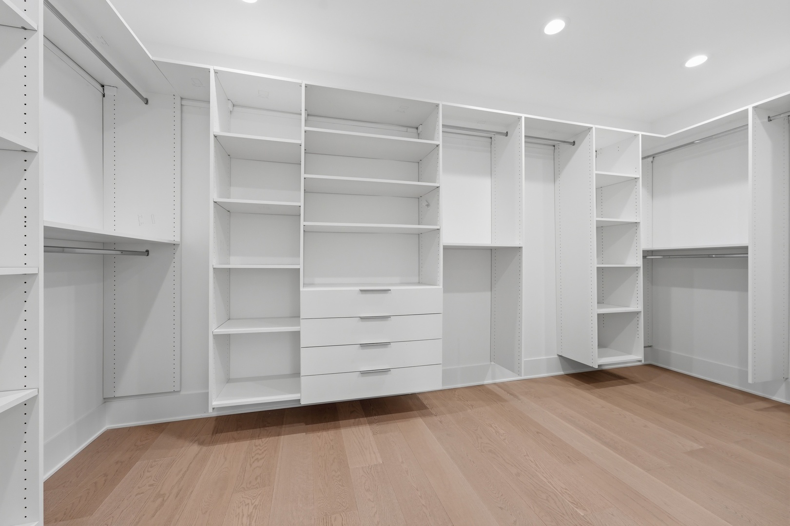 795 Greenwood Road Northbrook, IL 60062 - Photo 26 of 53 Gallery Image 26