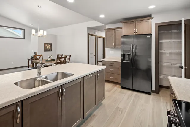 $433,119 | 414 Westview Lane East, West Fargo, ND 58078