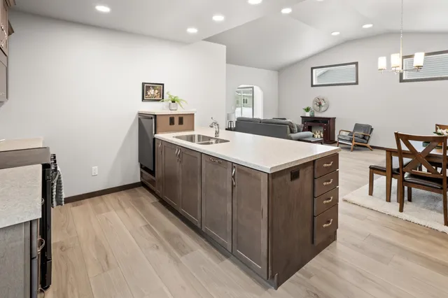 $433,119 | 414 Westview Lane East, West Fargo, ND 58078