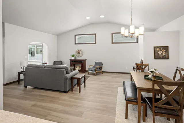 $433,119 | 414 Westview Lane East, West Fargo, ND 58078