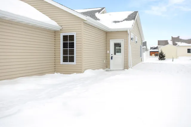 $433,119 | 414 Westview Lane East, West Fargo, ND 58078