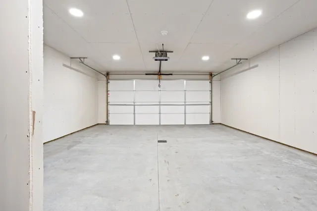 $433,119 | 414 Westview Lane East, West Fargo, ND 58078