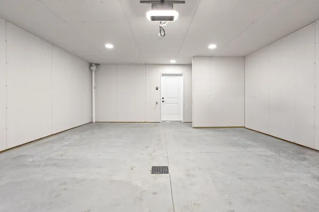 $433,119 | 414 Westview Lane East, West Fargo, ND 58078