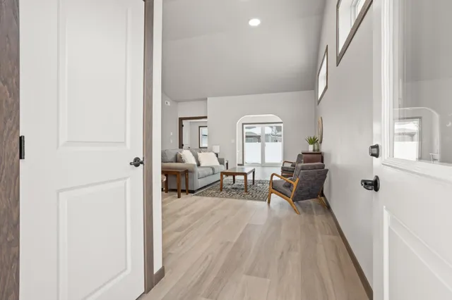 $433,119 | 414 Westview Lane East, West Fargo, ND 58078