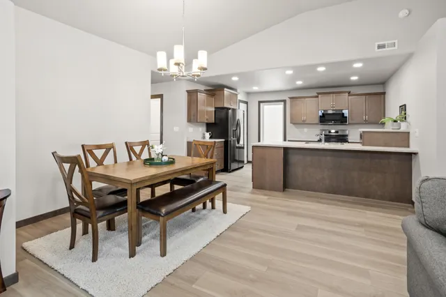 $433,119 | 414 Westview Lane East, West Fargo, ND 58078